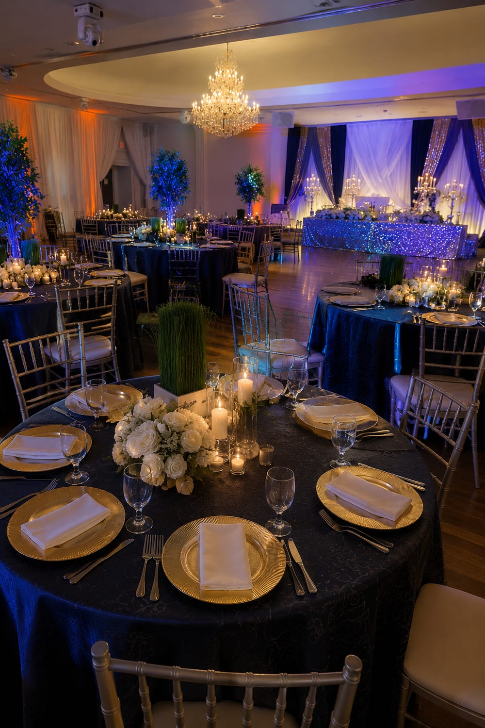 Crafting an Elegant Wedding in a Grand Ballroom
